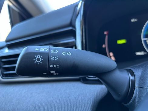 Used 2025 Toyota Camry LE image 21