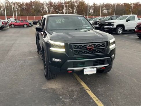 Used 2024 Nissan Frontier Pro-X w/ Pro Convenience Package image 2