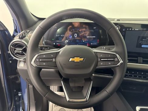 New 2026 Chevrolet Equinox LT w/ Convenience Package II FWD image 30
