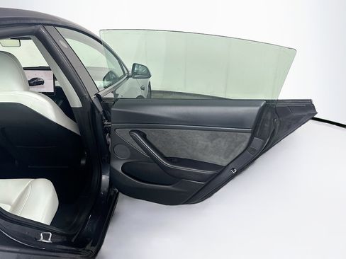 Used 2023 Tesla Model 3 Standard Range RWD image 32