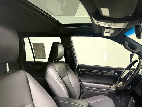 Used 2021 Lexus GX 460 Premium w/ Premium Package AWD/4WD image 27