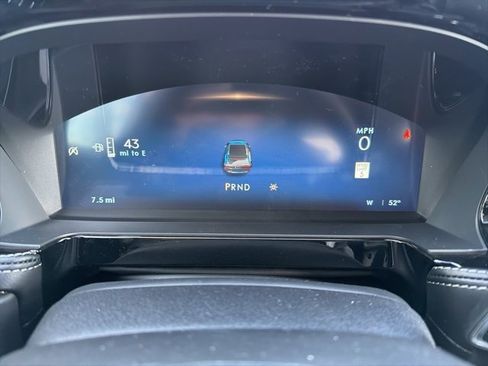 New 2026 Lincoln Corsair Premiere image 10