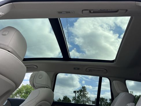 New 2026 Mercedes-Benz GLS 450 4MATIC image 29