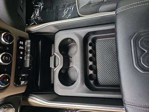 Used 2021 RAM 1500 Laramie AWD/4WD image 31