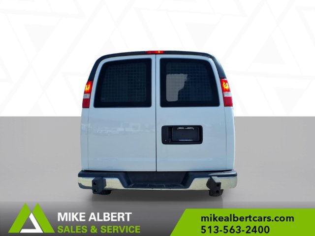 Used 2021 Chevrolet Express 2500 w/ Driver Convenience Package RWD image 6