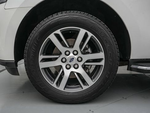 Certified 2023 Ford Expedition XLT AWD/4WD image 10