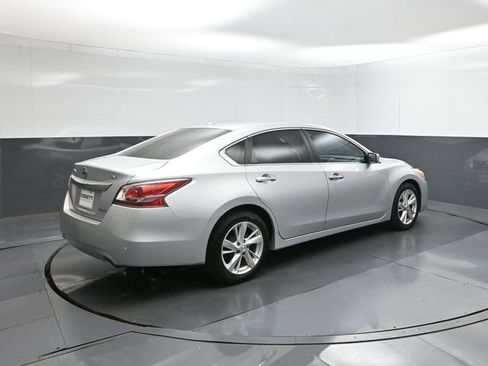 Used 2014 Nissan Altima 2.5 SV FWD image 11