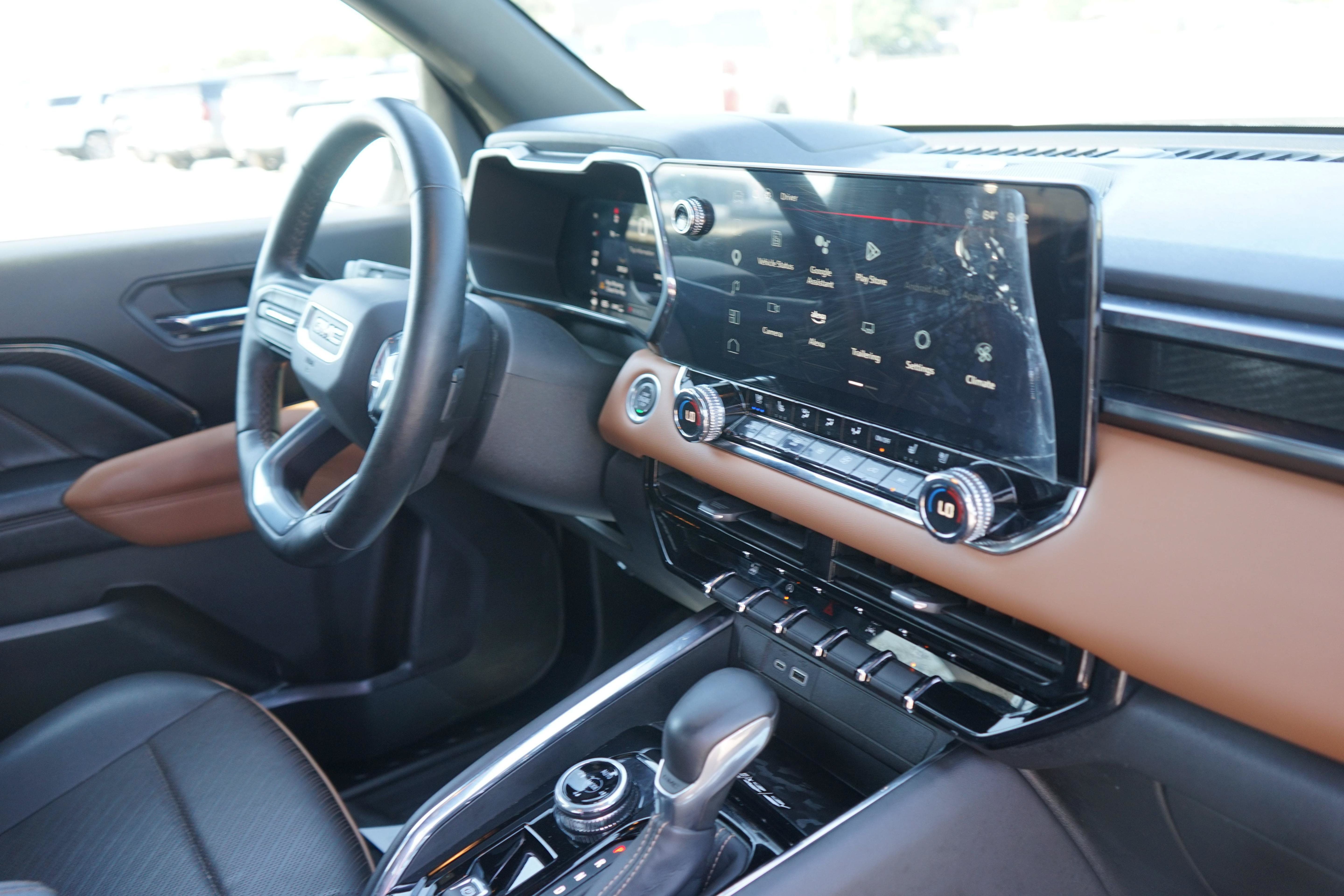 Used 2023 GMC Canyon AT4 w/ AT4 Premium Package AWD/4WD image 23
