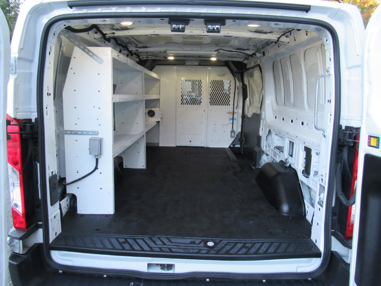 Used 2018 Ford Transit 250 148 Low Roof RWD image 9