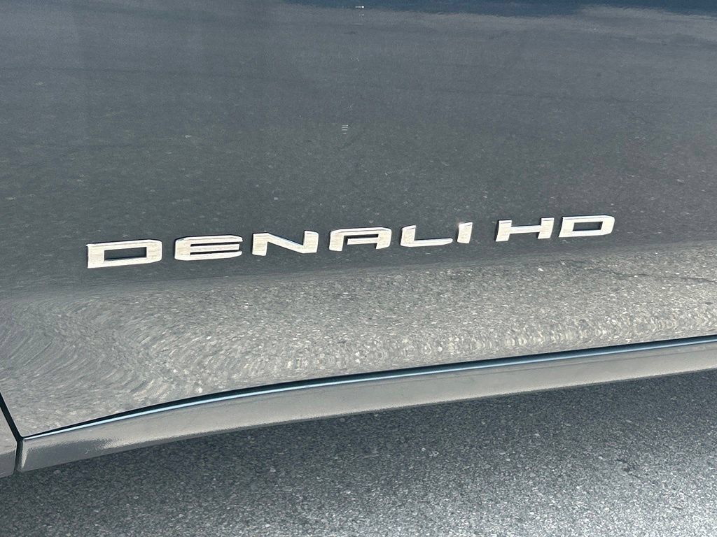 Used 2020 GMC Sierra 2500 Denali w/ Denali Ultimate Package AWD/4WD image 19