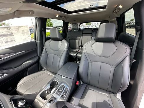 New 2026 INFINITI QX60 Luxe w/ Cargo Package AWD/4WD image 31