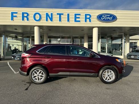 Used 2024 Ford Edge SEL image 2