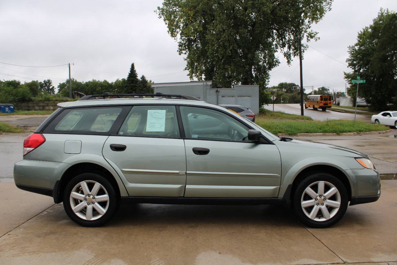 Used 2009 Subaru Outback 2.5i Special Edition AWD/4WD image 3