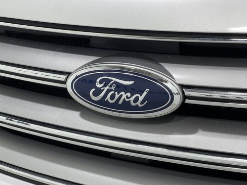 Used 2018 Ford Edge Titanium w/ Canadian Touring Package image 39