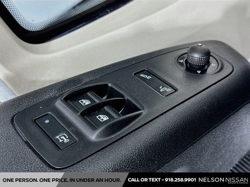 Used 2022 RAM ProMaster 2500 w/ Driver Convenience Group FWD image 17