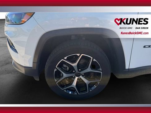 Used 2025 Jeep Compass Limited AWD/4WD image 13