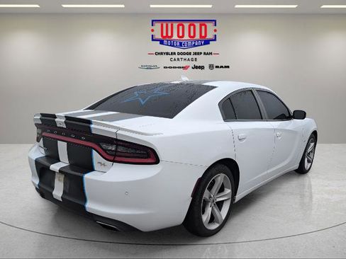Used 2018 Dodge Charger R/T RWD image 3