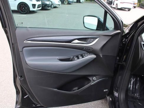 Used 2022 Buick Enclave Premium w/ Experience Buick Package image 15