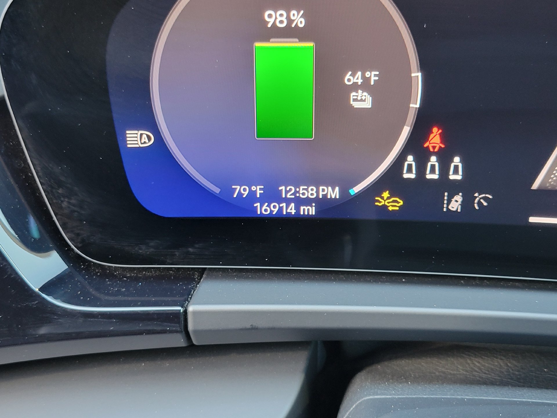 Certified 2024 Porsche Macan 4 Electric AWD/4WD image 16