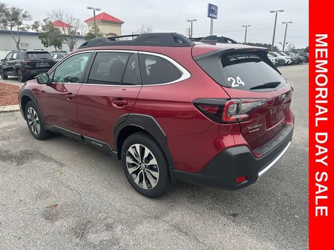 Used 2025 Subaru Outback Limited AWD/4WD image 8