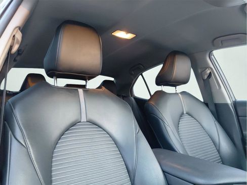 Used 2021 Toyota Camry SE image 15