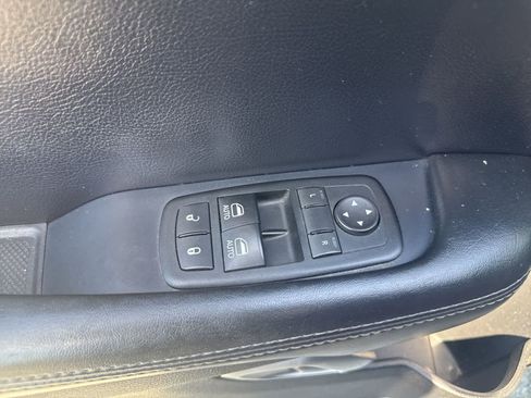 Used 2015 Dodge Challenger R/T w/ Quick Order Package 22B R/T image 17