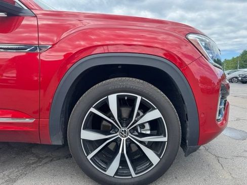 Used 2025 Volkswagen Atlas Cross Sport SEL Premium R-Line AWD/4WD image 11