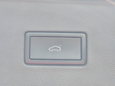 Certified 2021 Volkswagen Atlas SEL AWD/4WD image 29