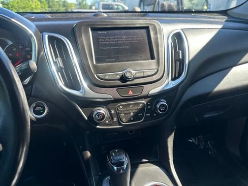 Used 2020 Chevrolet Equinox LT AWD/4WD image 24