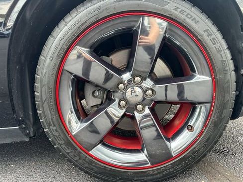 Used 2012 Dodge Challenger SXT RWD image 11