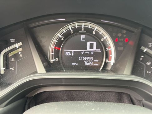 Used 2017 Honda CR-V LX image 9
