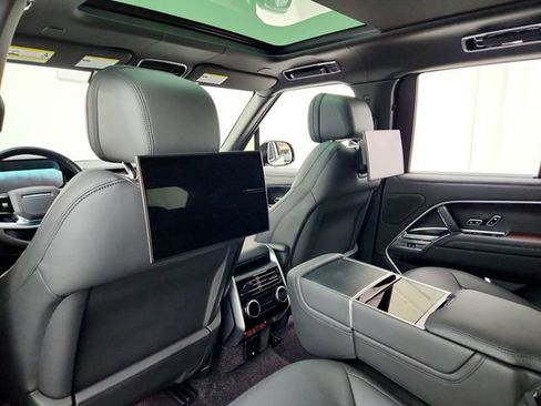 Certified 2023 Land Rover Range Rover Autobiography image 24
