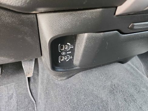 Used 2022 RAM 2500 Big Horn image 31