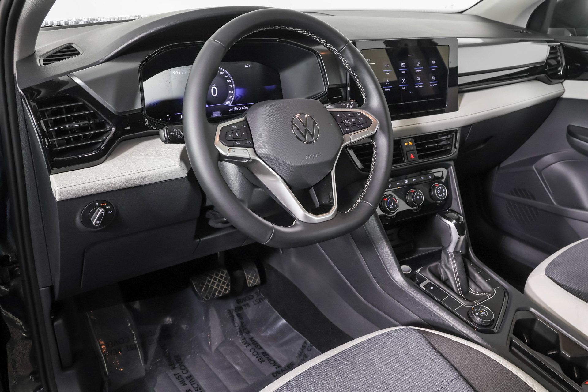 Used 2025 Volkswagen Taos S AWD/4WD image 5