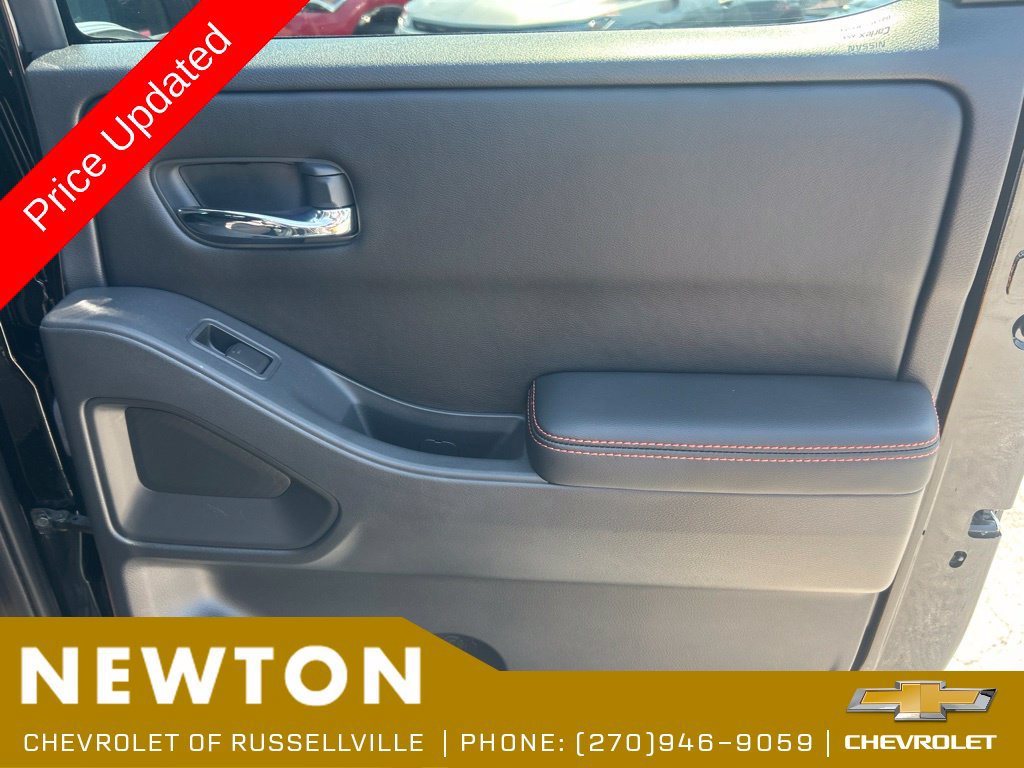 Used 2025 Nissan Frontier 2WD Crew Cab image 30