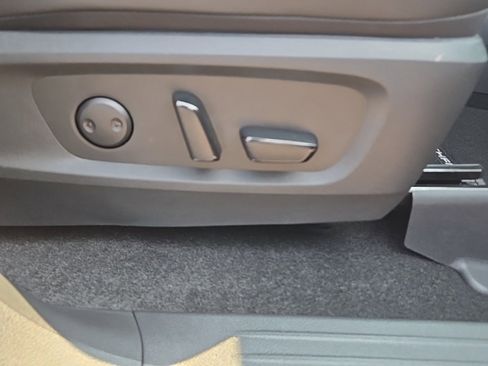 New 2025 Nissan Pathfinder SL image 28