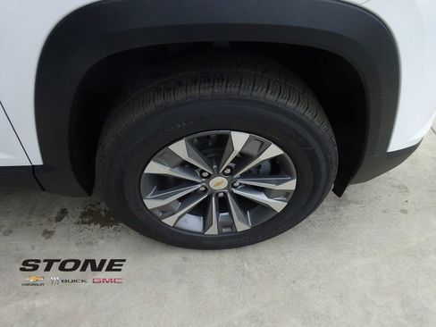 New 2026 Chevrolet Equinox LT image 10