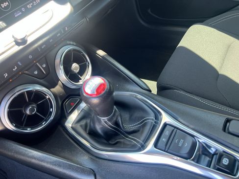 Used 2019 Chevrolet Camaro SS RWD image 9