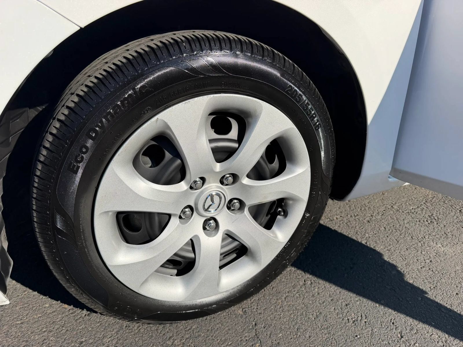 Used 2010 MAZDA MAZDA3 i Sport FWD image 24