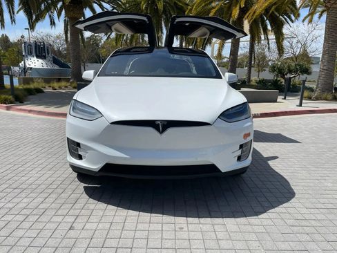 Used 2018 Tesla Model X 100D AWD/4WD image 16