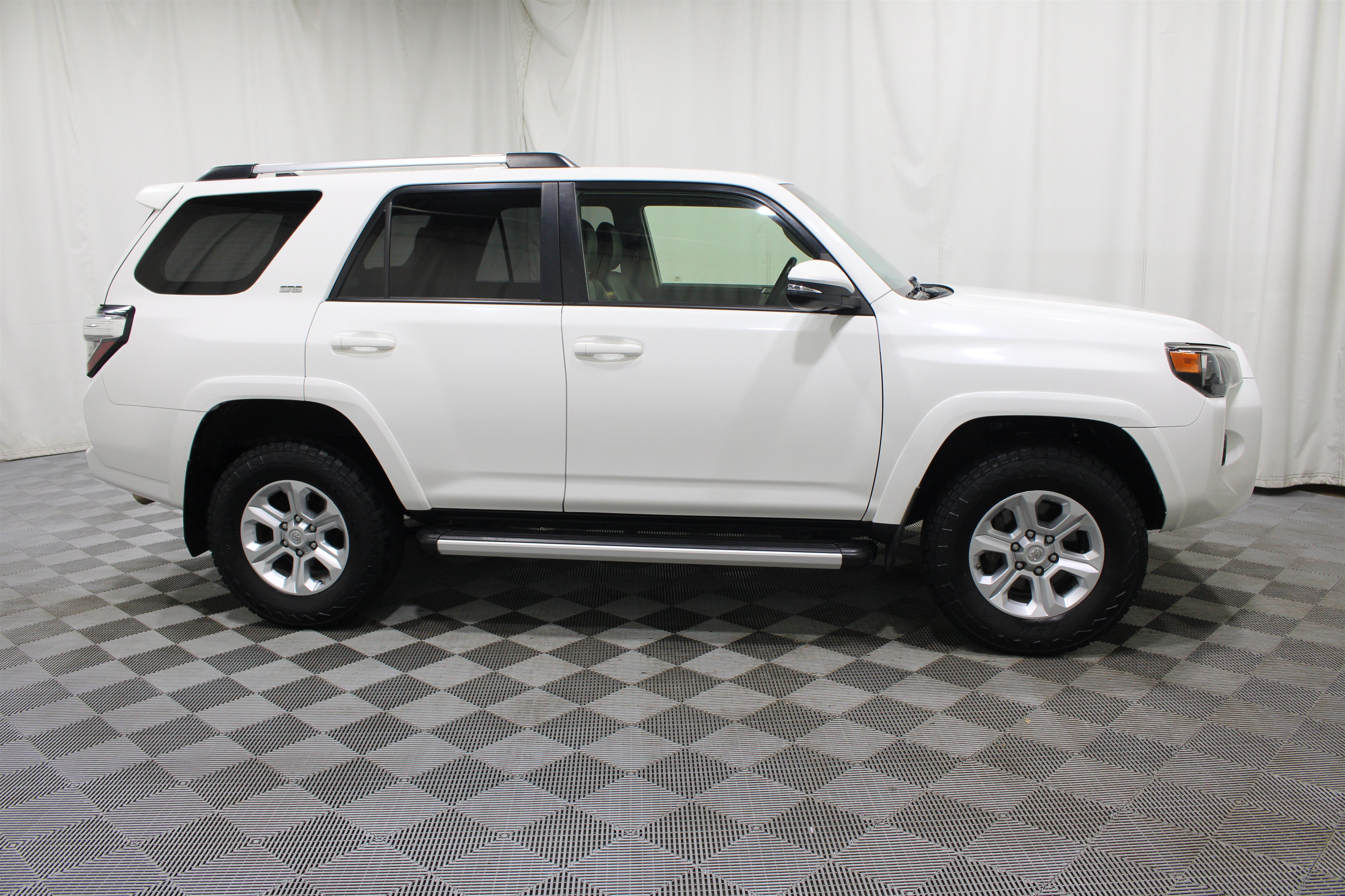 Used 2019 Toyota 4Runner SR5 Premium AWD/4WD image 28