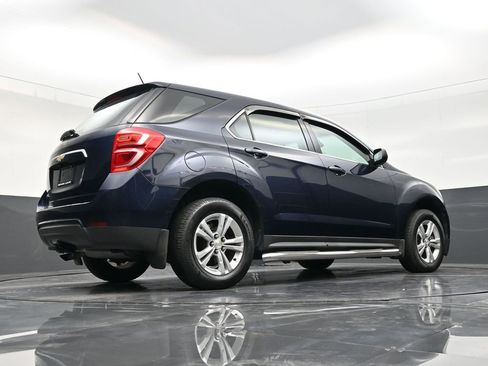 Used 2017 Chevrolet Equinox LS FWD image 24
