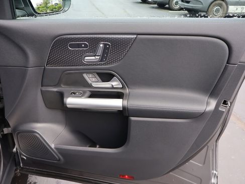 Certified 2025 Mercedes-Benz GLA 250 4MATIC image 13