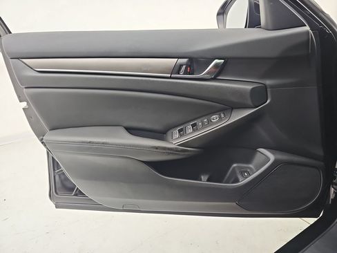 Used 2022 Honda Accord LX image 30