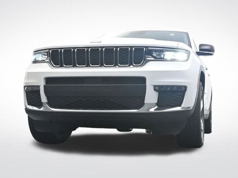 Used 2022 Jeep Grand Cherokee L Limited image 29