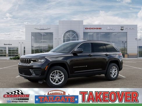 New 2026 Jeep Grand Cherokee Laredo AWD/4WD image 2