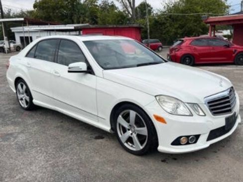 Used 2010 Mercedes-Benz E 350 Sedan image 1