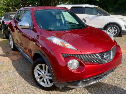 Used 2014 Nissan Juke SL w/ Premium Appearance Package image 1