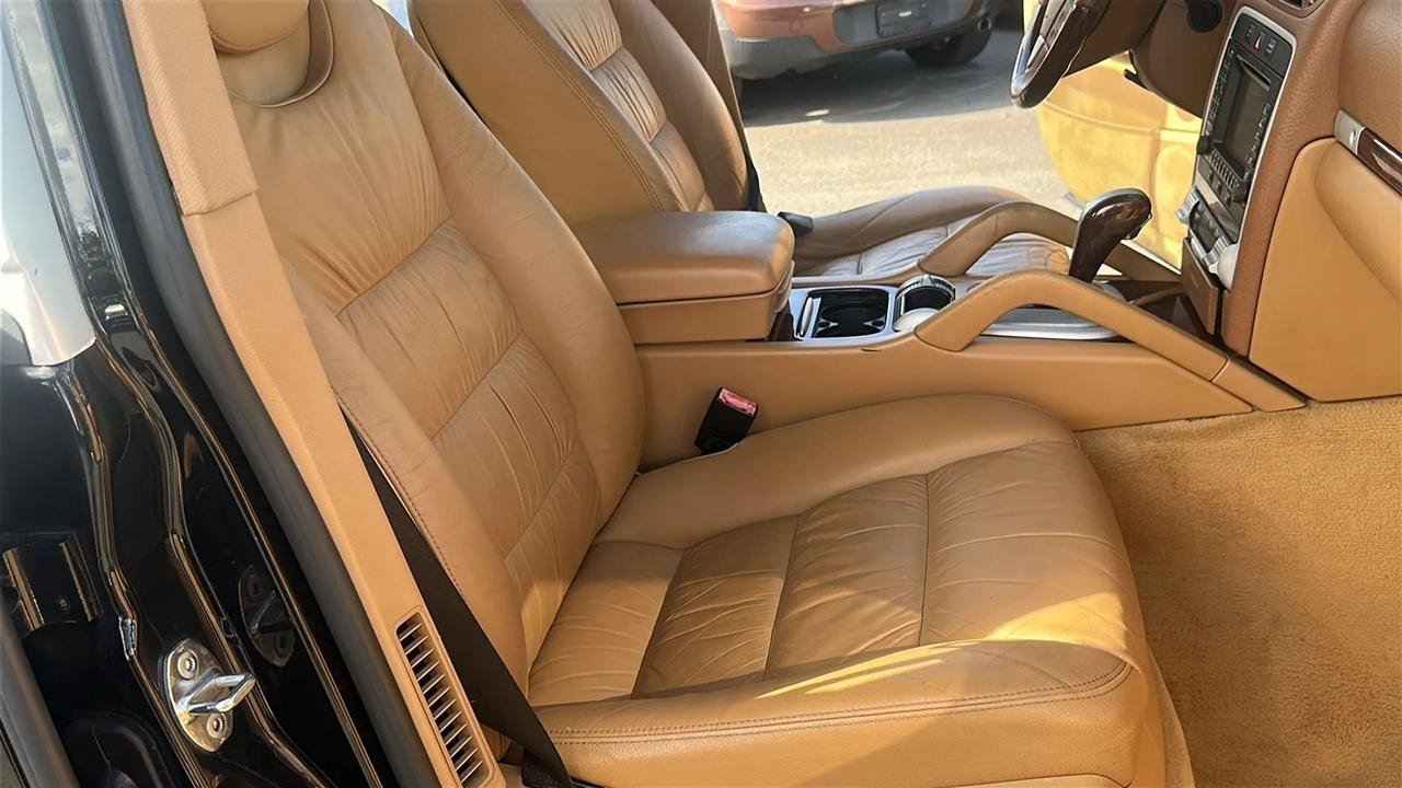 Used 2006 Porsche Cayenne AWD/4WD image 35