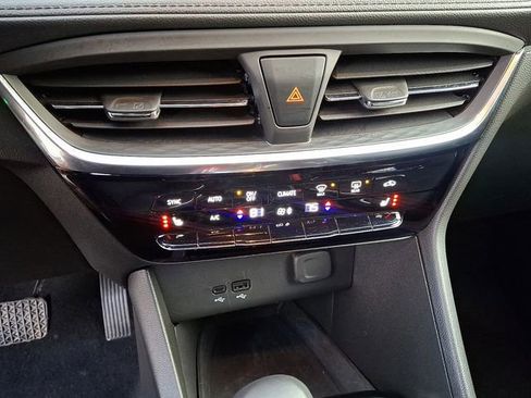 Used 2024 Buick Encore GX Avenir w/ Avenir Convenience Package image 25